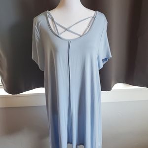 Terre & Blewe long T- shirt with a cute cut out crossover on the chest.